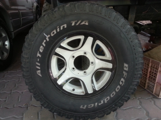 ขายยาง BF 31" พร้อมแม็กขอบ 15"