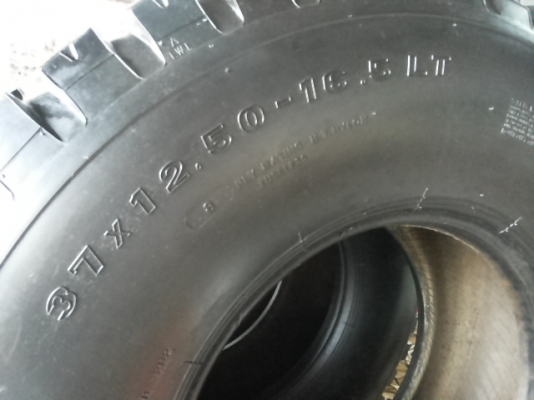 มาใหม่!!ชุดนี้สวยสุดจริงๆ ยางรถทหาร-Humvee37" 1ชุด4เส้นเพียง12,000บ. มาใหม่!!ชุดนี้สวยสุดจริงๆ ยางรถทหาร-Humvee37" 1ชุด4เส้นเพียง12,000บ.