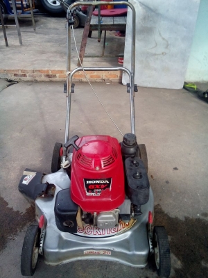 ขายรถตัดหญ้าเดินตาม สภาพสวยพร้อมใช้ครับ (มีคลิปการทำงาน)