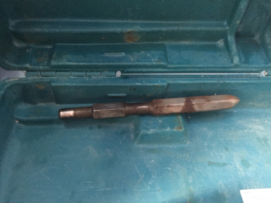 ขายสกัดไฟฟ้า makita hm1201 มือสอง สภาพดีครับ ขายสกัดไฟฟ้า makita hm1201 มือสอง สภาพดีครับ