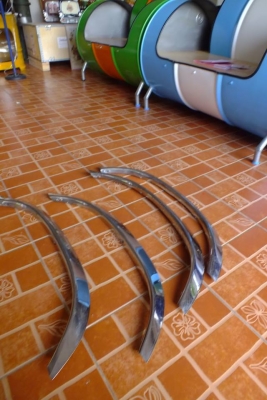 ขายคิ้วล้อ สแตนเลส BENZ 124