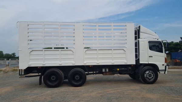 ขาย HINO MEGA 220 แรงม้า กระบะล่องไม่ดั้ม