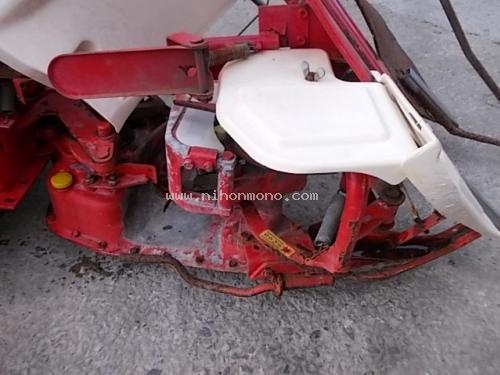 รถเกี่ยวข้าวเดินตาม  YANMAR  YB302  รหัสสินค้า : 80802991Line ID: nihonmono หรือเพิ่มเติมไดที่ www.nihonmono.com