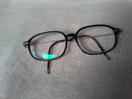 แว่นสายตายาวฝรั่งเศส  ELLE PARIS