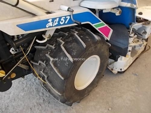 รถเกี่ยวข้าวเดินตาม ISEKI    RL55 รหัสสินค้า : 80802828 Line ID: nihonmono หรือเพิ่มเติมไดที่ www.nihonmono.com