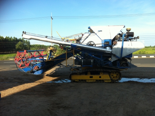 ขาย650000บาทรถเกรี่ยวเกษตรเครื่องอีซูซุ 210