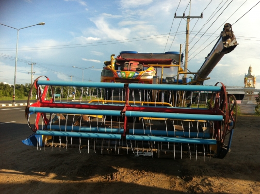 ขาย650000บาทรถเกรี่ยวเกษตรเครื่องอีซูซุ 210