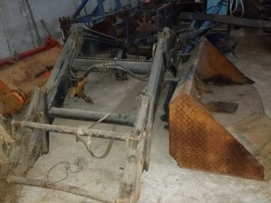 ขายชุดตักหน้า Ford 6610