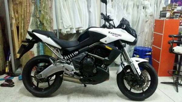 ขาย versys 650 ABS ปี 2011 ทะเบียนแท้ 150,000