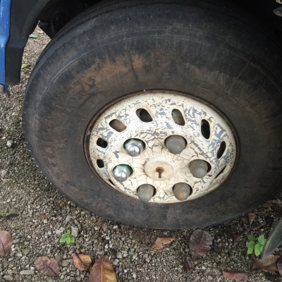 รถอีซูซุ 6 ล้อ ตู้เย็น  NPR  115 แรงม้า. ปี 48    สนใจติดต่อ  081 - 6079515