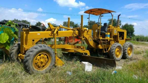 ขายรถเกรด KOMATSU GD600R-3 ราคา 385000