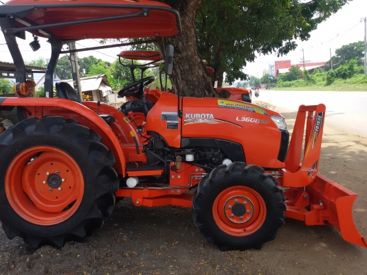 ปัญญาแทรคเตอร์..จัดมาให้ครับ ด่วน!!!คูโบต้า L3608SPพร้อมใบมีดคานล่างFD 163 เล่มทะเบียนพร้อม  ทำงาน390ชม.