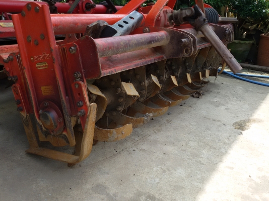 ปัญญาแทรคเตอร์..จัดมาให้ครับ ด่วน!!!คูโบต้า L3608SPพร้อมใบมีดคานล่างFD 163 เล่มทะเบียนพร้อม  ทำงาน390ชม.