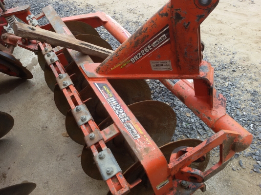 ปัญญาแทรคเตอร์..จัดมาให้ครับ ด่วน!!!คูโบต้า L3608SPพร้อมใบมีดคานล่างFD 163 เล่มทะเบียนพร้อม  ทำงาน390ชม.