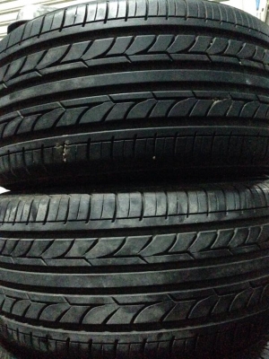 yokohama earth1 japan 255-40-17 ปี 11 ดอกแน่น ๆ สภาพ 90\%