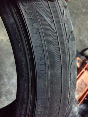 yokohama earth1 japan 255-40-17 ปี 11 ดอกแน่น ๆ สภาพ 90\% yokohama earth1 japan 255-40-17 ปี 11 ดอกแน่น ๆ สภาพ 90\%