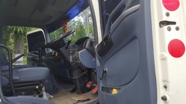 รถฮีโน่ 10 ล้อ หัวลาก 320 แรงม้า. ปี 50.   ( ขาย แม่ , ลูก. )    สนใจติดต่อ  081 - 6079515