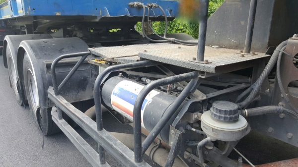 รถฮีโน่ 10 ล้อ หัวลาก 320 แรงม้า. ปี 50.   ( ขาย แม่ , ลูก. )    สนใจติดต่อ  081 - 6079515