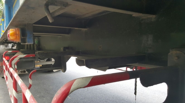 รถฮีโน่ 10 ล้อ หัวลาก 320 แรงม้า. ปี 50.   ( ขาย แม่ , ลูก. )    สนใจติดต่อ  081 - 6079515