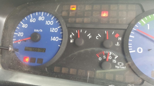 รถฮีโน่ 10 ล้อ หัวลาก 320 แรงม้า. ปี 50.   ( ขาย แม่ , ลูก. )    สนใจติดต่อ  081 - 6079515