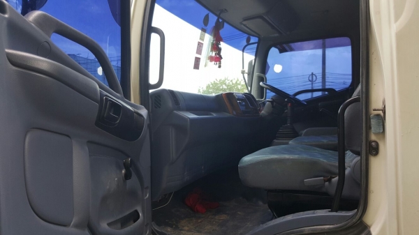 รถฮีโน่ 10 ล้อ หัวลาก 320 แรงม้า. ปี 50.   ( ขาย แม่ , ลูก. )    สนใจติดต่อ  081 - 6079515