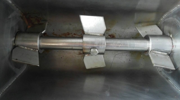 ====== Sold Out!! ====== เครื่อง บด นวด ตีผสม ถังสแตนเลสหนา มอเตอร์ 1 HP. ไฟบ้าน 220V. สภาพสวย!! 089-2499-123(Line)