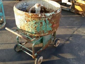 ขาย เครื่องผสมปูน คอนกรีต เก่าญี่ปุน ไฟ110V ราคาถูก 5,500 บาทเท่านั้นครับ