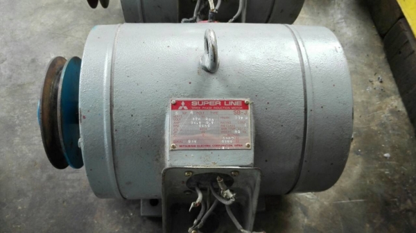 Sale>>มอเตอร์ Mitsubishi 5 HP. 380V. 1450 RPM. รุ่น SB-J Japan.มี 3 ลูก