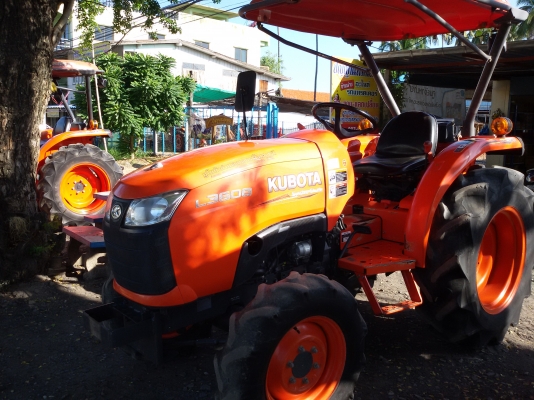 ปัญญาแทรคเตอร์..จัดมาให้ครับ ด่วน!!!คูโบต้า L3608 ตัวเปล่า รถไร่สีเดิมๆครับ จัดส่ง อ.ปางศิลาทอง จ.กำแพงเพชร