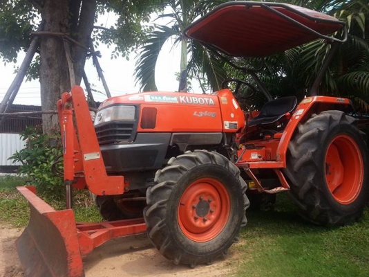 คูโบต้า L3408 4 WD 2 เพลาใบมีดดันหน้า รถไร่ไม่เคยลงนา..สภาพดีแน่นๆครับ