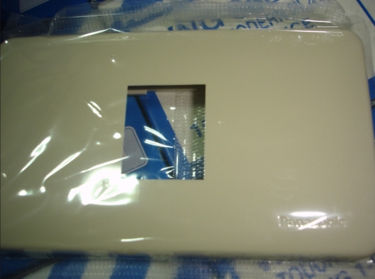 ขายเหมากล่องสวิทย์ไฟพานาโซนิค 1ช่อง และ2ช่อง ของมี400ชุด