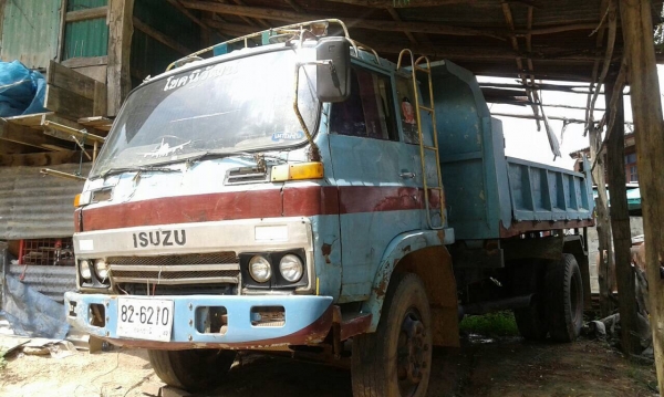 ขาย 6 ล้อดั้ม ISUZU JCM เครื่อง 6BB1 145 แรงม้า คัสซีดี เกียร์ร็อคกี้ เฟืองท้ายจัมโบ้ พวงมาลัยพาวเวอร์ ทะเบียนครบพร้อมโอน