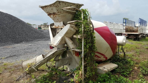 ขายชุดโม่ปูน 3 คิว สภาพพร้อมยกขึ้นใส่ได้เลย อุปกรณ์ครบ ราคาคุยกันได้ครับ ขายชุดโม่ปูน 3 คิว สภาพพร้อมยกขึ้นใส่ได้เลย อุปกรณ์ครบ ราคาคุยกันได้ครับ