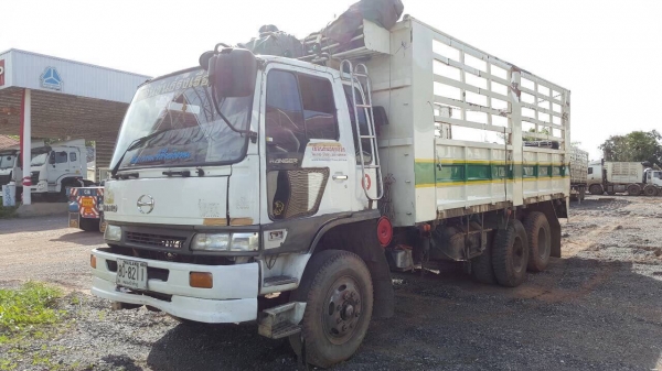 ขายรถล่อง 10 ล้อ เพลาเดียว HINO FL227 วางหัวสิงห์ไฮเทค เครื่องเดิม EM100 220 แรงม้า คัสซีสวยตลอดเส้น มีระบบลากพ่วง เบรคทิฟฟี่ พาวเวอร์ ทะเบียนพร้อมโอน