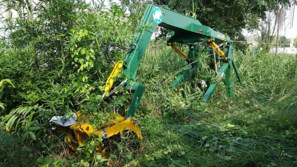 ขายคีบ ของปัญญาประดิษฐ์จักรกล สภาพ 90\% พร้อมยกขึ้นใส่ อุปกรณ์ครบ ราคาคุยได้ครับ