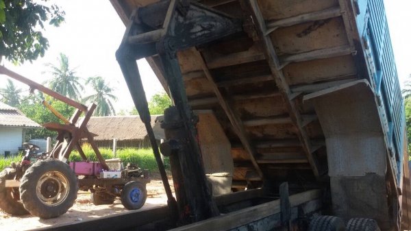 ((475,000)) รถดั้มเกษตร ช่วงล่างใหญ่ยาง9.00 สภาพดีพร้อมใช้งาน ยาว5.50ม.