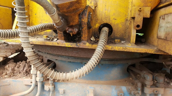 ขายรถแบคโฮ KOMATSU PC65-3 เอกสารสัญญาซื้อขาย เครื่อง 4BC2 100 แรงม้า ปั้มดี ช่วงล่างดี รถใช้งานอยู่ครับ ขายรถแบคโฮ KOMATSU PC65-3 เอกสารสัญญาซื้อขาย เครื่อง 4BC2 100 แรงม้า ปั้มดี ช่วงล่างดี รถใช้งานอยู่ครับ