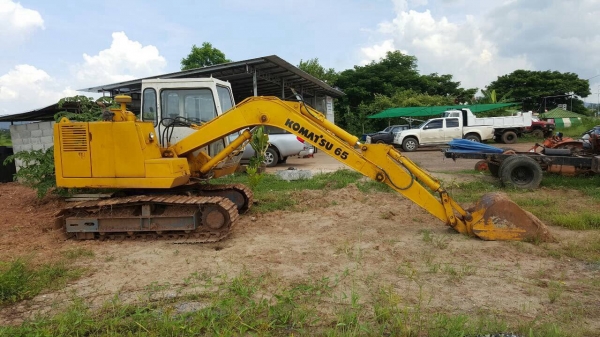 ขายรถแบคโฮ KOMATSU PC65-3 เอกสารสัญญาซื้อขาย เครื่อง 4BC2 100 แรงม้า ปั้มดี ช่วงล่างดี รถใช้งานอยู่ครับ ขายรถแบคโฮ KOMATSU PC65-3 เอกสารสัญญาซื้อขาย เครื่อง 4BC2 100 แรงม้า ปั้มดี ช่วงล่างดี รถใช้งานอยู่ครับ