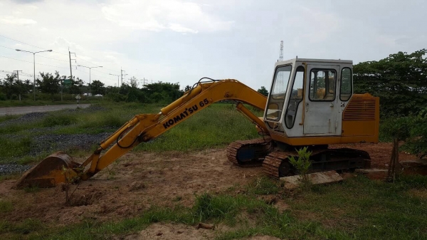 ขายรถแบคโฮ KOMATSU PC65-3 เอกสารสัญญาซื้อขาย เครื่อง 4BC2 100 แรงม้า ปั้มดี ช่วงล่างดี รถใช้งานอยู่ครับ ขายรถแบคโฮ KOMATSU PC65-3 เอกสารสัญญาซื้อขาย เครื่อง 4BC2 100 แรงม้า ปั้มดี ช่วงล่างดี รถใช้งานอยู่ครับ