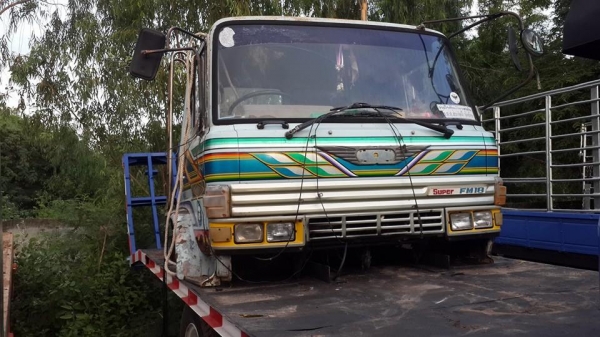 ขายหัวHINO F18 เฟอร์นิเจอร์ครบ หัวเดิม กันชนครบ ชุดคันชักเกียร์ กรองอากาศ วางได้เลย แท่นรับ