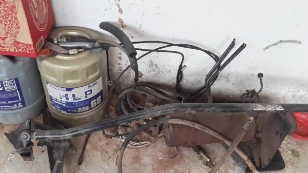 ขายหัวHINO F18 เฟอร์นิเจอร์ครบ หัวเดิม กันชนครบ ชุดคันชักเกียร์ กรองอากาศ วางได้เลย แท่นรับ