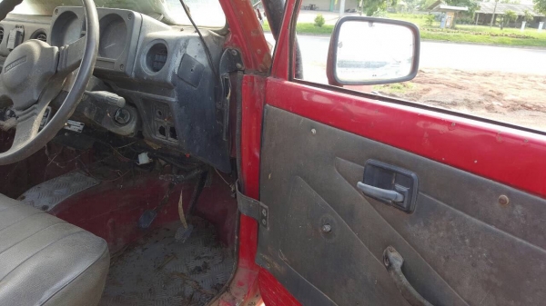 ขายรถ SUZUKI 4X4 ไม่มีเครื่องอย่างเดียว เกียร์ครบ คัสซีสวย เอกสารชุดโอนครบ ราคาต่อรองได้นิดหน่อยครับ ขายรถ SUZUKI 4X4 ไม่มีเครื่องอย่างเดียว เกียร์ครบ คัสซีสวย เอกสารชุดโอนครบ ราคาต่อรองได้นิดหน่อยครับ