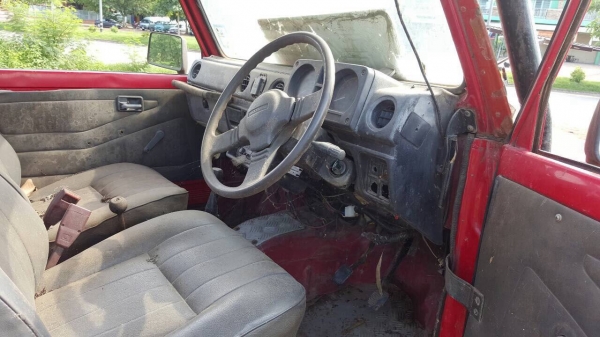 ขายรถ SUZUKI 4X4 ไม่มีเครื่องอย่างเดียว เกียร์ครบ คัสซีสวย เอกสารชุดโอนครบ ราคาต่อรองได้นิดหน่อยครับ ขายรถ SUZUKI 4X4 ไม่มีเครื่องอย่างเดียว เกียร์ครบ คัสซีสวย เอกสารชุดโอนครบ ราคาต่อรองได้นิดหน่อยครับ