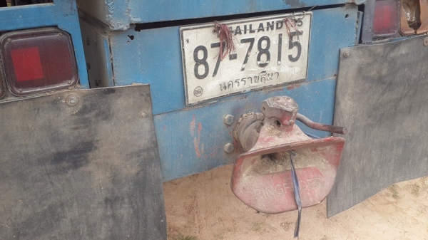 ขาย10ล้อ1เพลาisuzu jcm 165 6BD1 เบรคแห้ง ทิ๊ฟฟี่ เอกสารเล่มทะเบียนพร้อมโอน เหมาะต่อหางลากเทรลเลอร์ สภาพวิ่งใช้งานปกติ