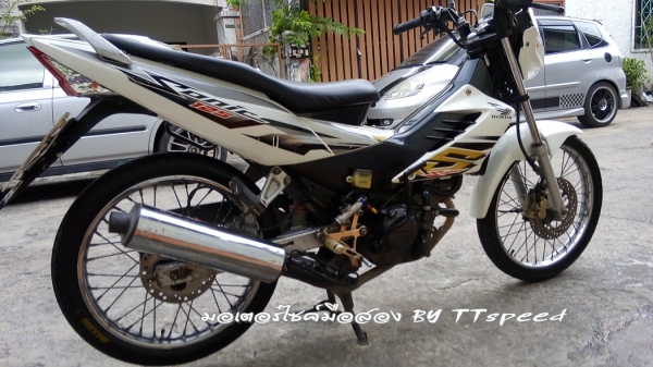 ขาย Sonic 125 ตัวใหม่จดปี 49 สภาพดีเล่มพร้อมโอน ขาย Sonic 125 ตัวใหม่จดปี 49 สภาพดีเล่มพร้อมโอน