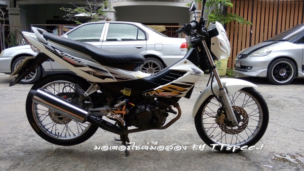 ขาย Sonic 125 ตัวใหม่จดปี 49 สภาพดีเล่มพร้อมโอน ขาย Sonic 125 ตัวใหม่จดปี 49 สภาพดีเล่มพร้อมโอน