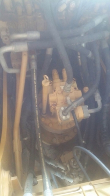 ขาย Cat 320D สภาพสวยเดิมๆ พร้อมใช้งาน เล่มทะเบียน ราคา 2,300,000 บาท