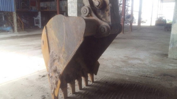 ขาย Cat 320D สภาพสวยเดิมๆ พร้อมใช้งาน เล่มทะเบียน ราคา 2,300,000 บาท