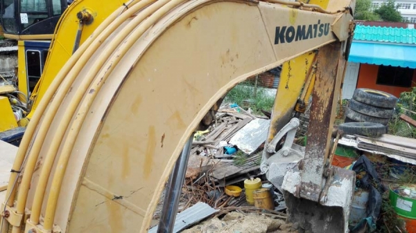Komatsu PC60-1/ แม็กโครมือสอง/ เต็มพร้อมใช้