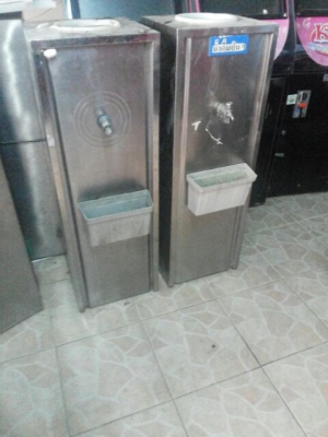 เครื่องทำนํ้าเย็น ใช้งานได้  ราคา  999 บาท ครับ